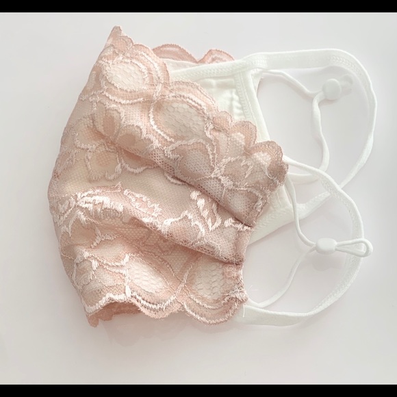 Blush Lace Mask Cover + BONUS white cotton mask - Picture 5 of 7